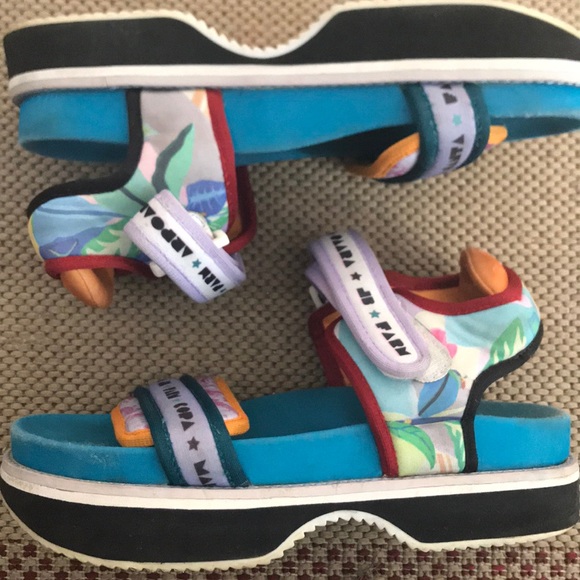 Farm Rio platform sandals - Picture 3 of 4